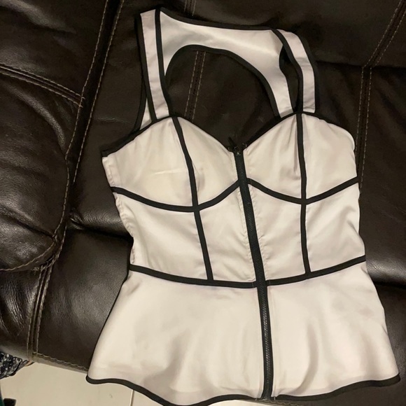 Women’s White with black trim Peplum Top - Picture 3 of 3